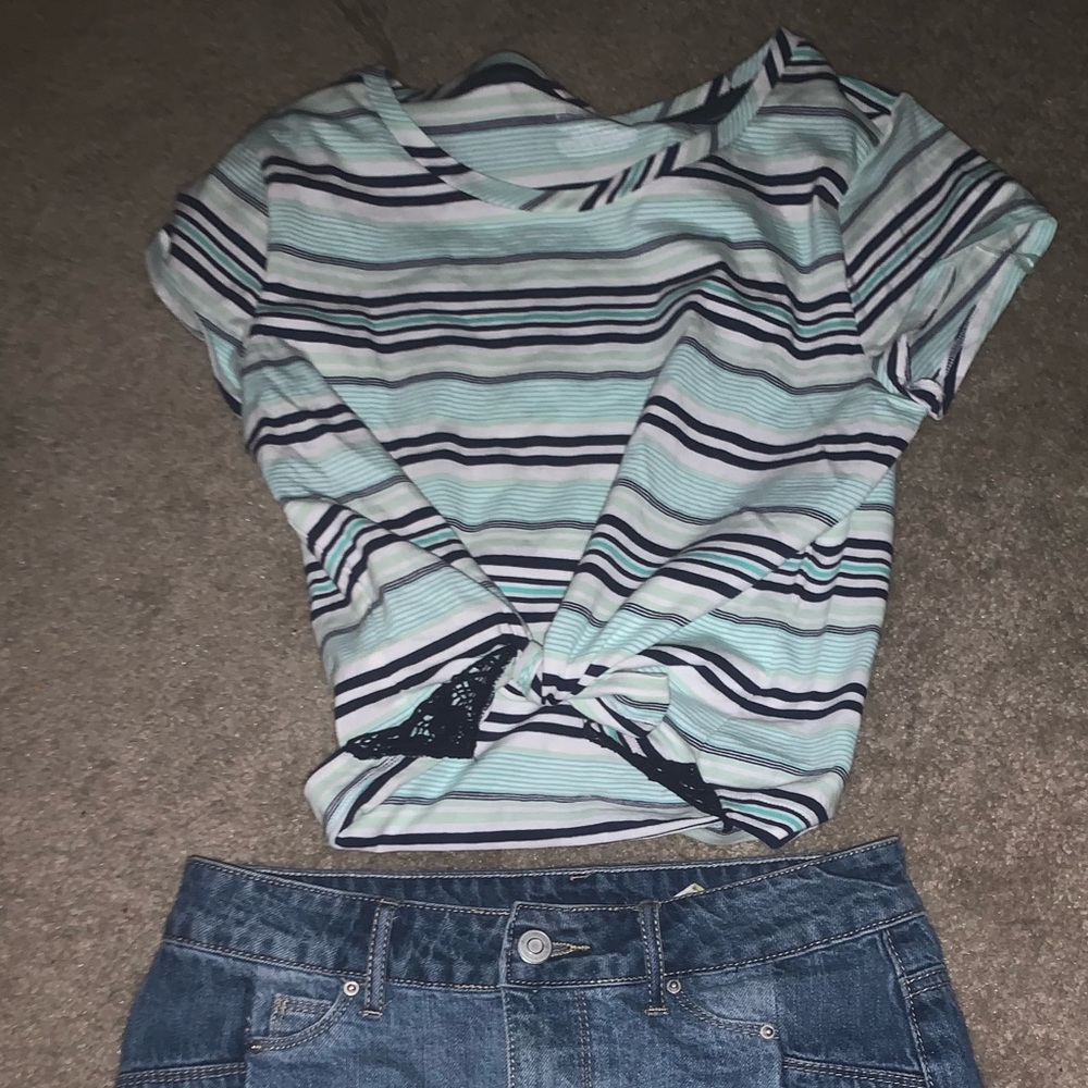 Tee shirt crop top Size Small